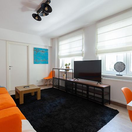 City Center-Cozy One Bedroom Apartment ブカレスト エクステリア 写真